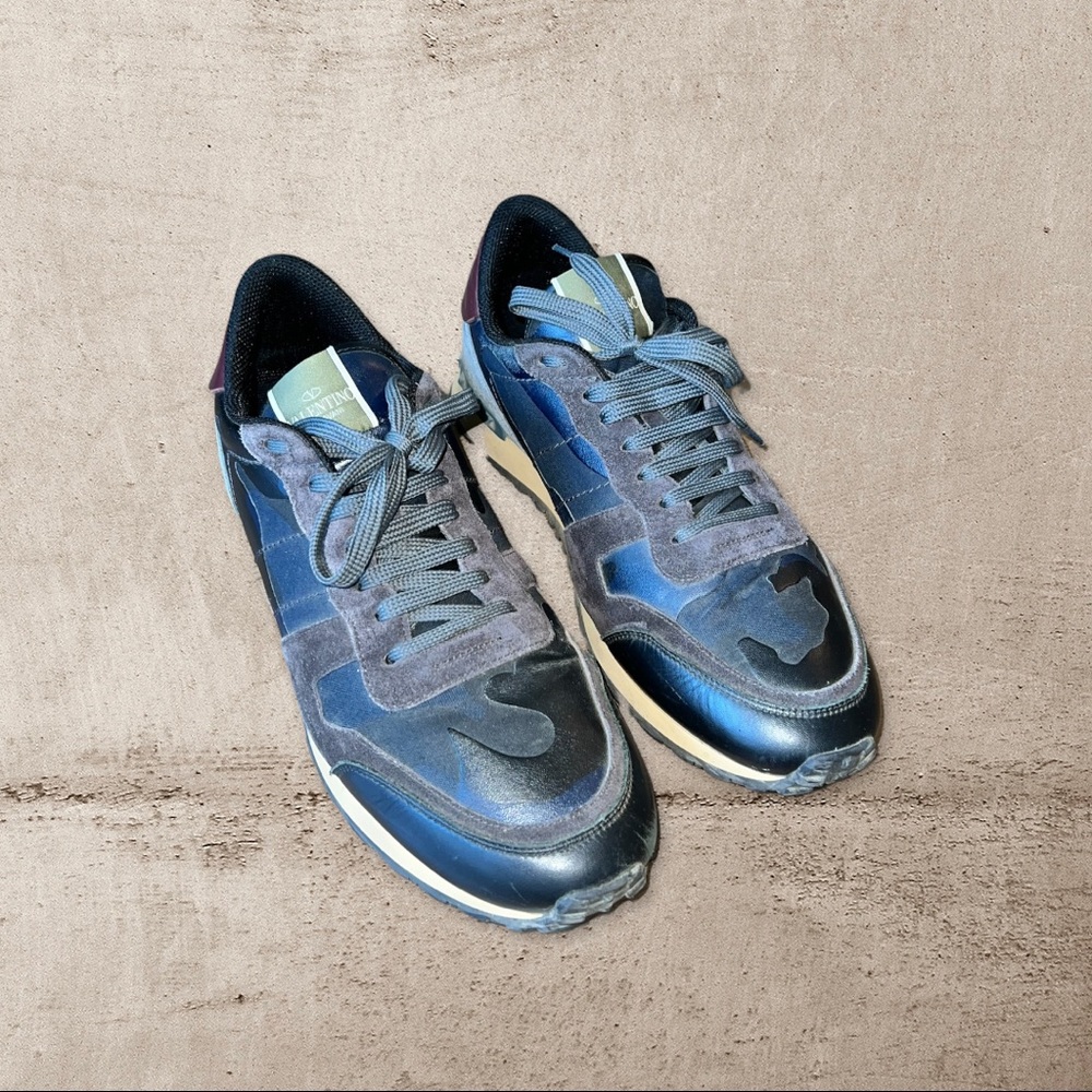 Authentic Valentino Garavani Rockrunner Mesh shoe
